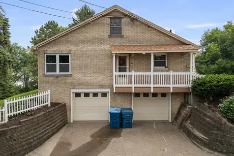 640 18TH Avenue East Moline IL 61244