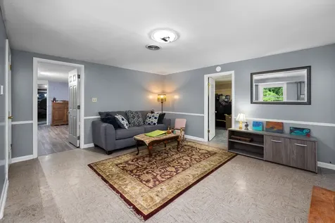 640 18TH Avenue East Moline IL 61244
