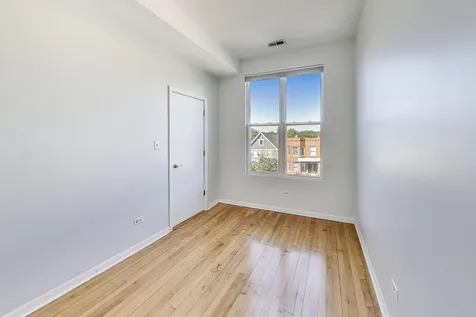 2733 North Mozart Street Chicago IL 60647