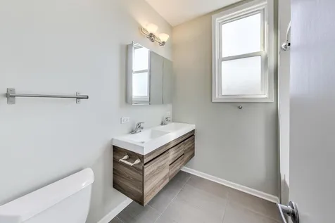 2733 North Mozart Street Chicago IL 60647