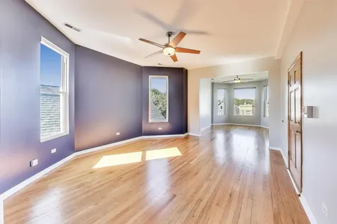 2733 North Mozart Street Chicago IL 60647