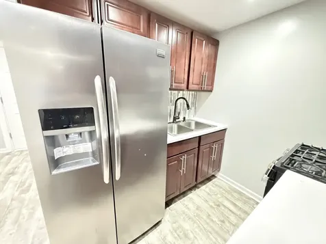 3335 North Kenneth Avenue Chicago IL 60641