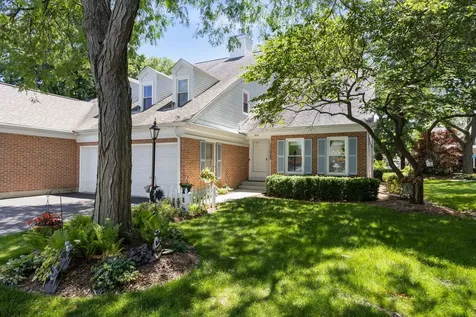 809 Willow Hills Lane Prospect Heights IL 60070