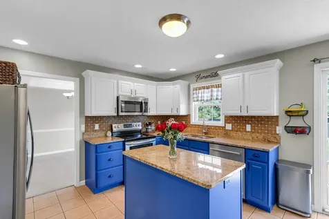 210 Goldenrod Drive Savoy IL 61874
