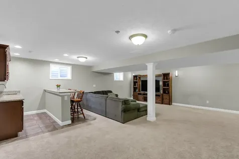 210 Goldenrod Drive Savoy IL 61874