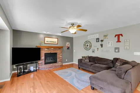 210 Goldenrod Drive Savoy IL 61874