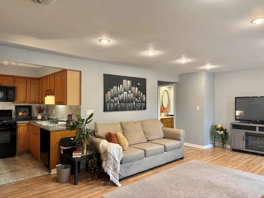 1787 West Algonquin Road Mount Prospect IL 60056