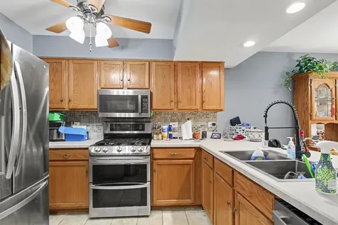 1724 Court Street Mchenry IL 60051