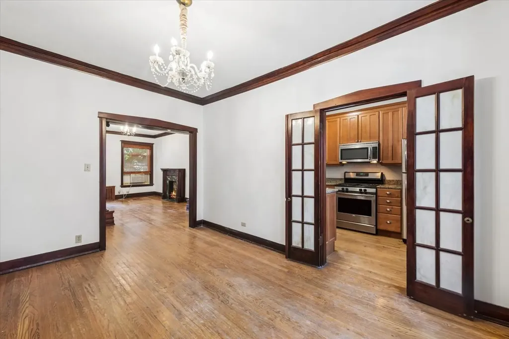 1065 West North Shore Avenue Chicago IL 60626