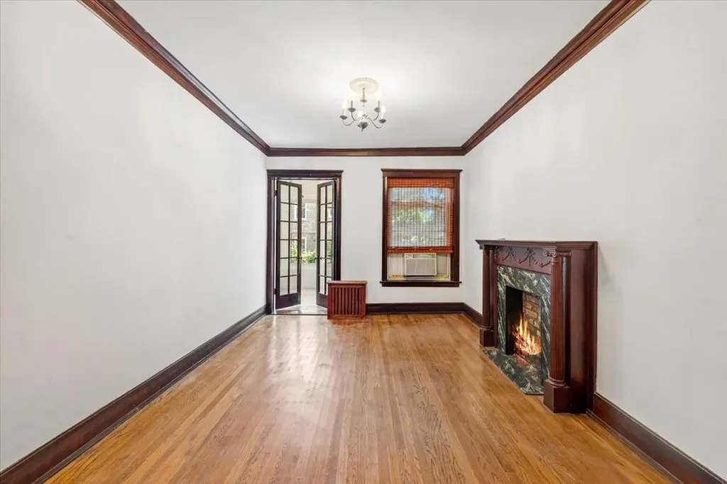 1065 West North Shore Avenue Chicago IL 60626