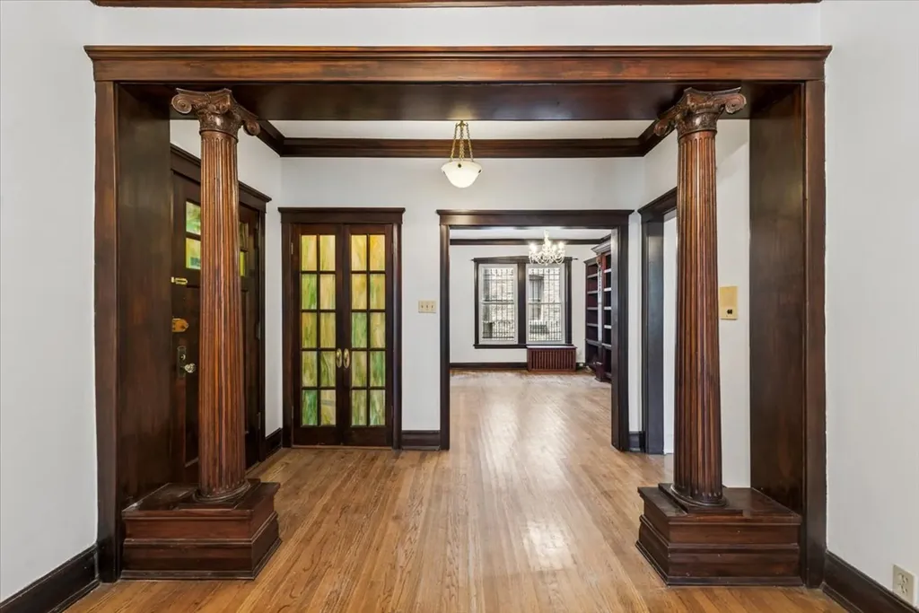 1065 West North Shore Avenue Chicago IL 60626