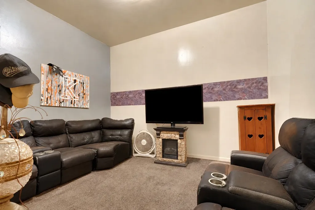 1935 South Christiana Avenue Chicago IL 60623