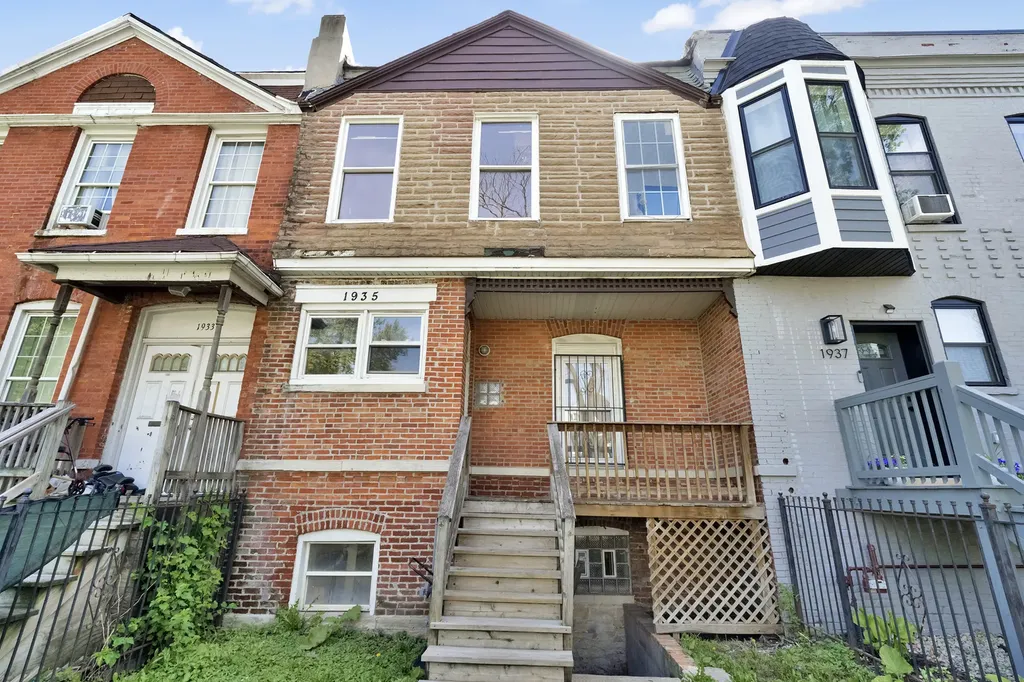 1935 South Christiana Avenue Chicago IL 60623