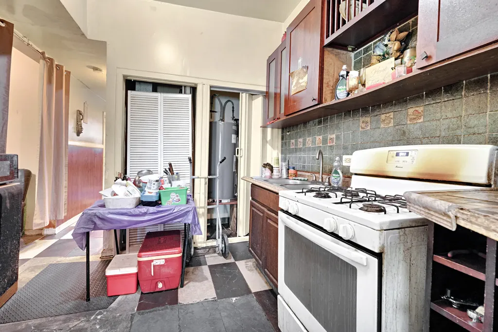 1935 South Christiana Avenue Chicago IL 60623