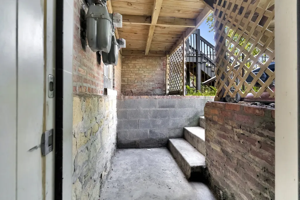 1935 South Christiana Avenue Chicago IL 60623