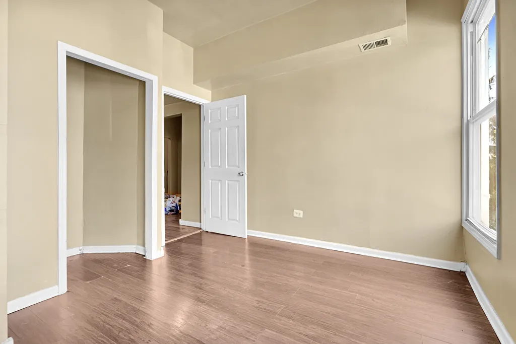 1935 South Christiana Avenue Chicago IL 60623