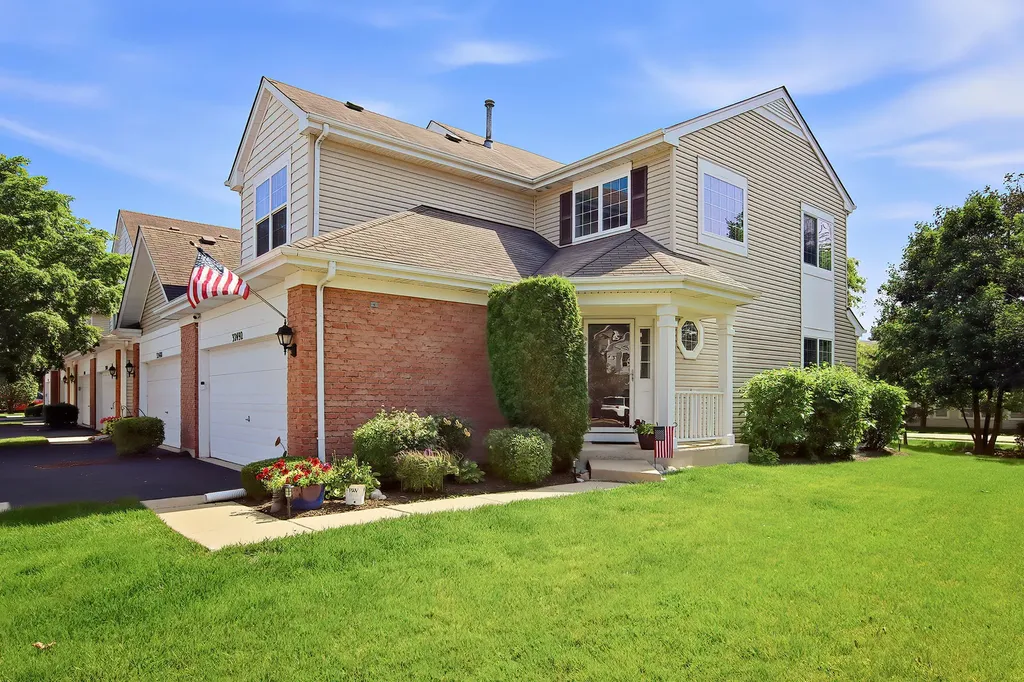32492 North Rushmore Avenue Lakemoor IL 60051
