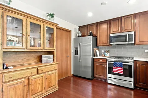 32492 North Rushmore Avenue Lakemoor IL 60051