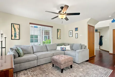 32492 North Rushmore Avenue Lakemoor IL 60051