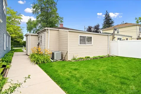 2212 West Street River Grove IL 60171