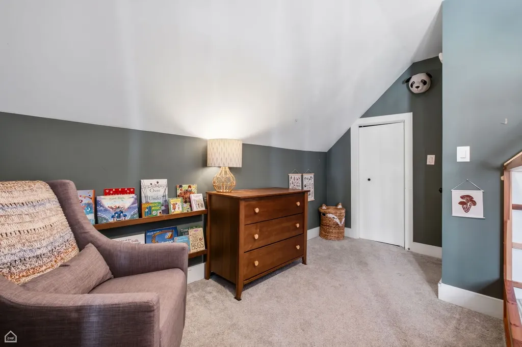 3038 West Diversey Avenue Chicago IL 60647