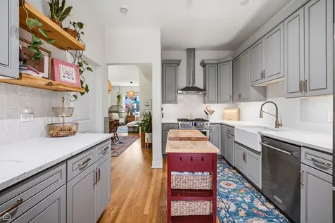 3038 West Diversey Avenue Chicago IL 60647
