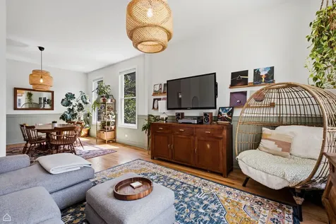 3038 West Diversey Avenue Chicago IL 60647