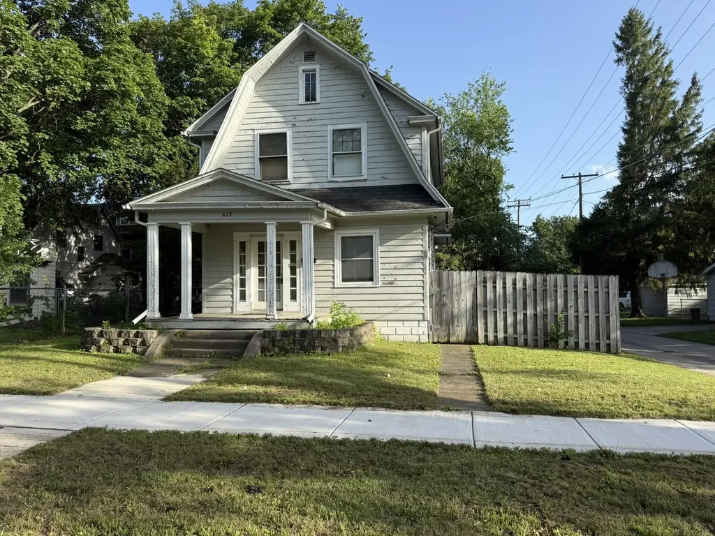 612 Ellis Avenue Rockford IL 61103