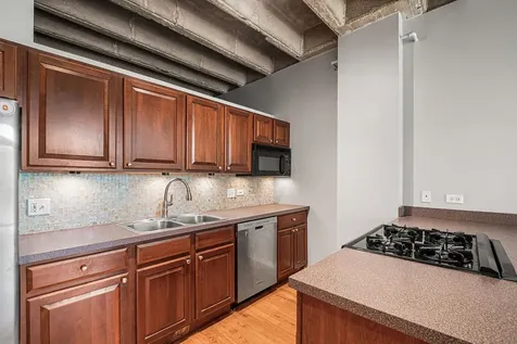 811 South Lytle Street Chicago IL 60607