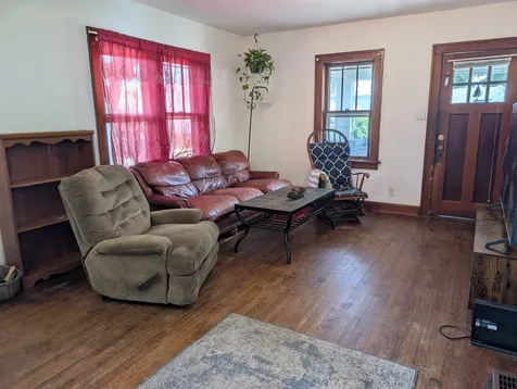 814 West Hamilton Street Freeport IL 61032