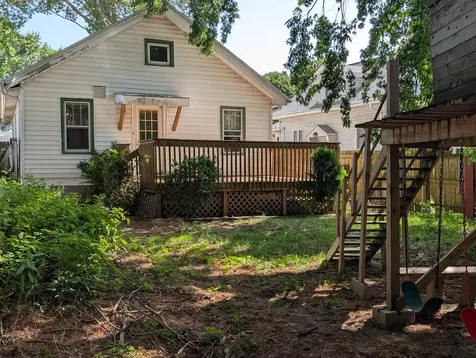814 West Hamilton Street Freeport IL 61032
