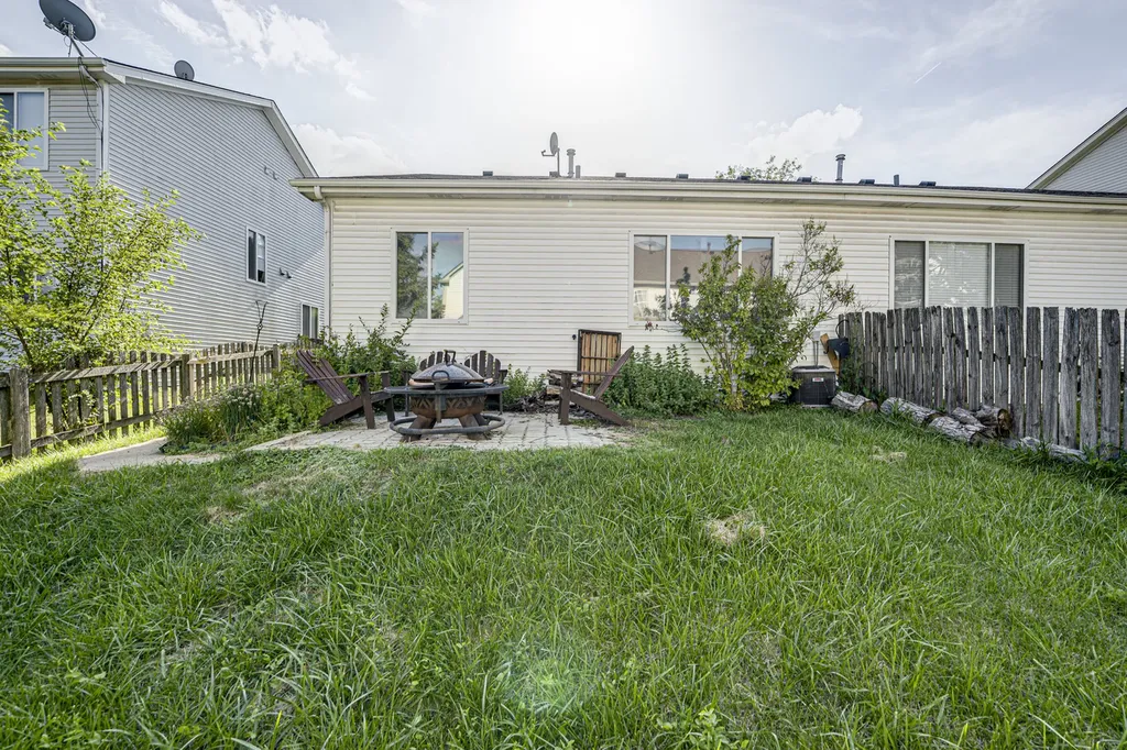 2884 Cedar Glade Drive Naperville IL 60564
