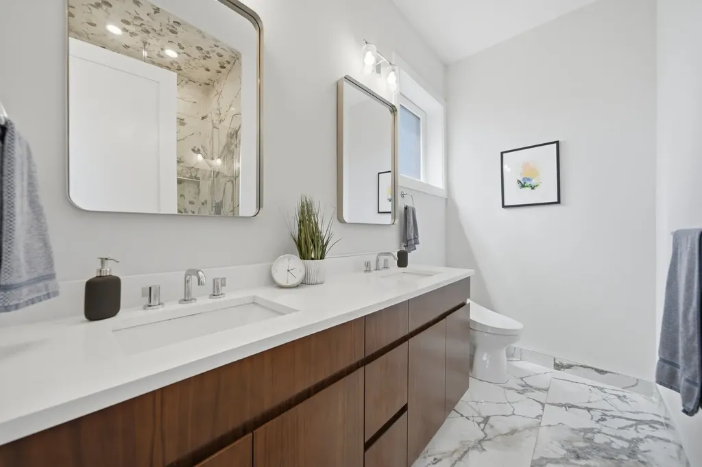 1145 West Addison Street Chicago IL 60613