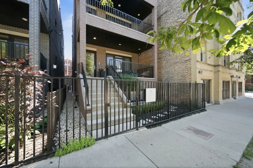 1145 West Addison Street Chicago IL 60613