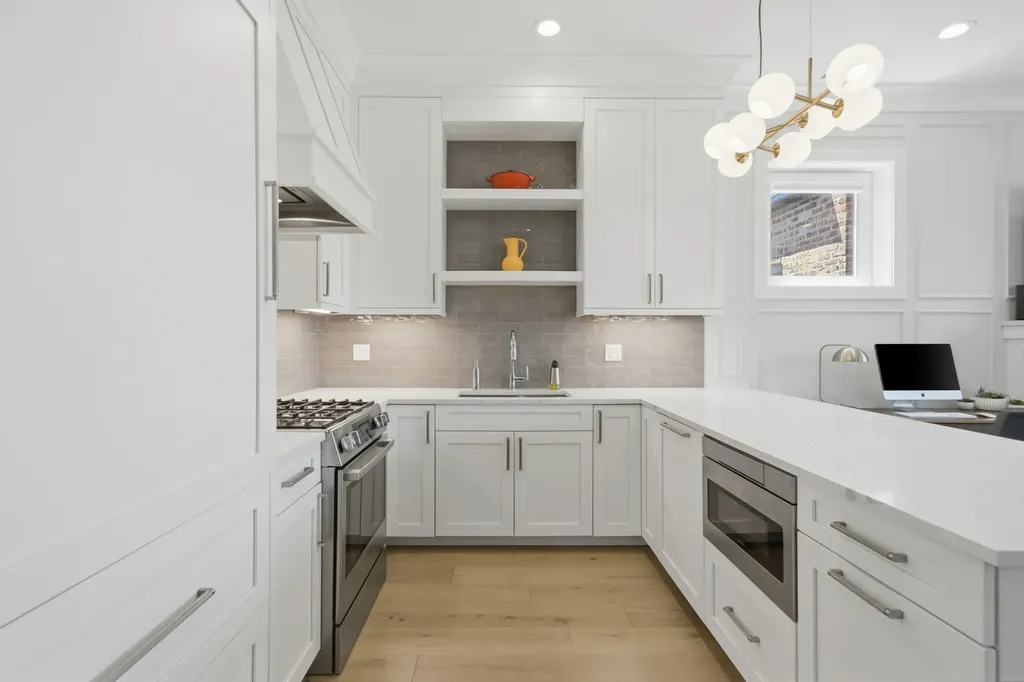 1145 West Addison Street Chicago IL 60613