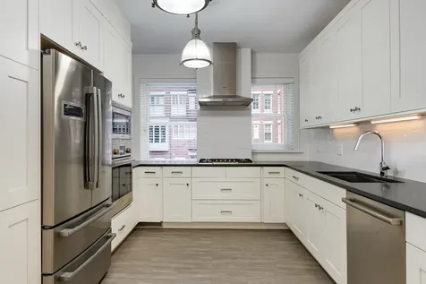 202 East Walton Place Chicago IL 60611