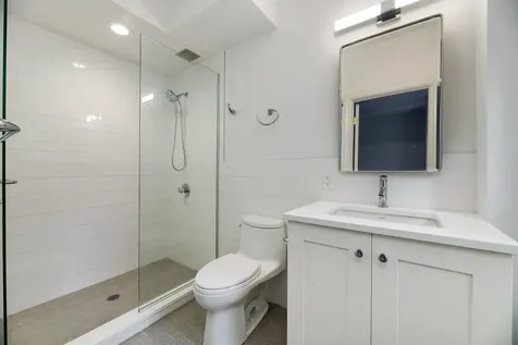 202 East Walton Place Chicago IL 60611