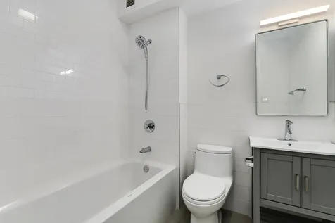 202 East Walton Place Chicago IL 60611