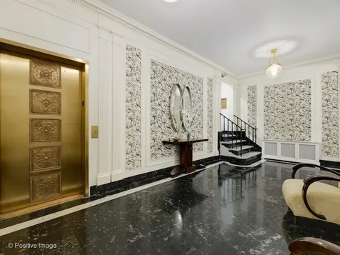 202 East Walton Place Chicago IL 60611