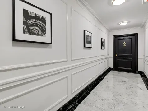 202 East Walton Place Chicago IL 60611
