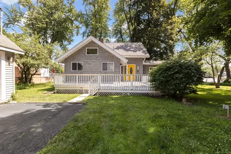 1501 Sunnyside Beach Drive Mchenry IL 60051