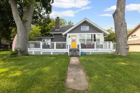 1501 Sunnyside Beach Drive Mchenry IL 60051