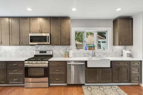 1501 Sunnyside Beach Drive Mchenry IL 60051