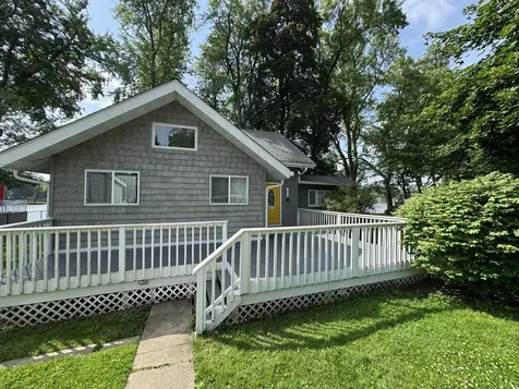 1501 Sunnyside Beach Drive Mchenry IL 60051