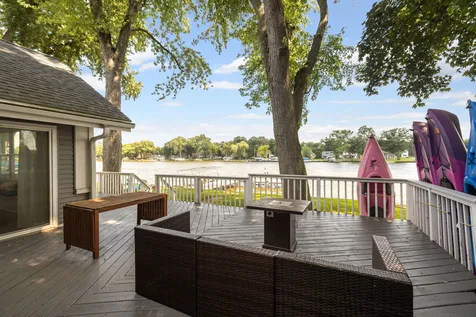 1501 Sunnyside Beach Drive Mchenry IL 60051