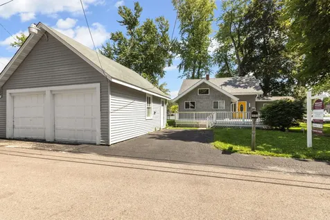 1501 Sunnyside Beach Drive Mchenry IL 60051