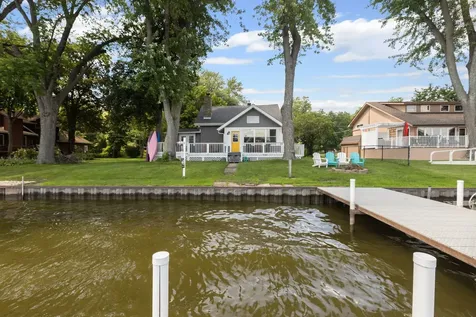 1501 Sunnyside Beach Drive Mchenry IL 60051