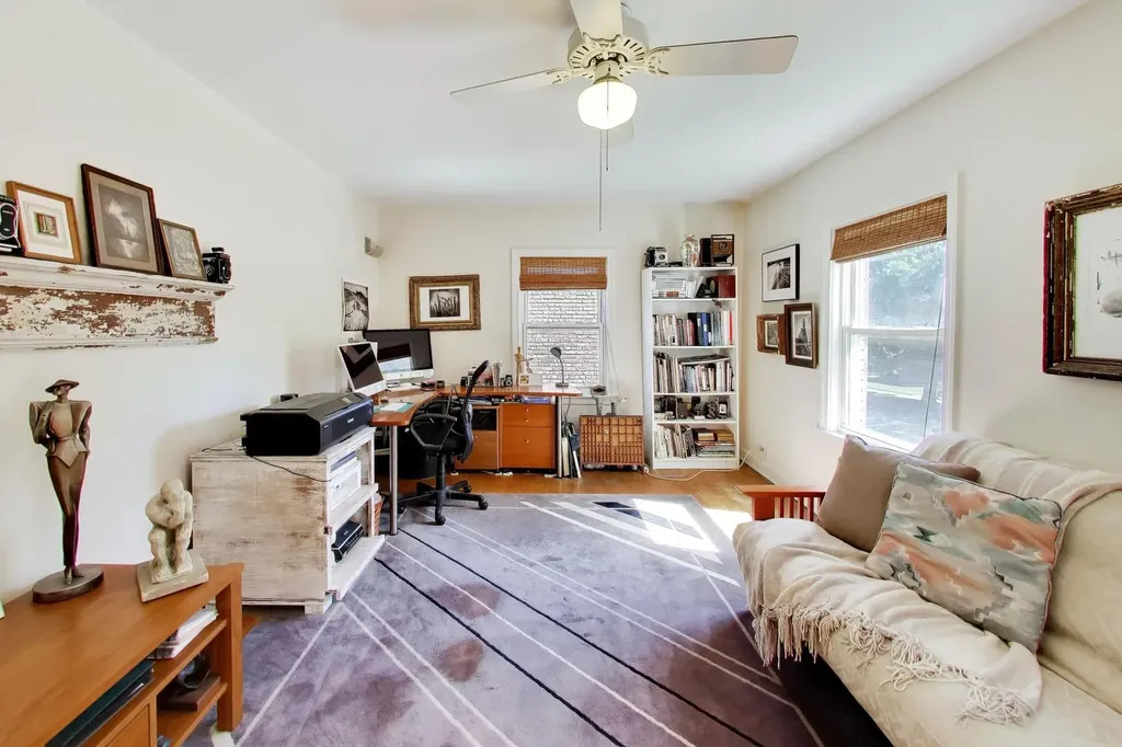 6028 North Whipple Street N Chicago IL 60659