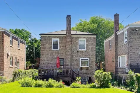 6028 North Whipple Street N Chicago IL 60659