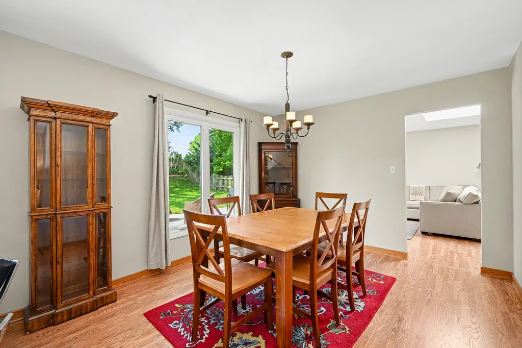 21W715 Glen Valley Drive Glen Ellyn IL 60137